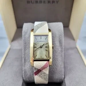 ひろき♪ BURBERRY アナログ腕時計 s_wp_6488a24552eee1936de09fa3.webp
